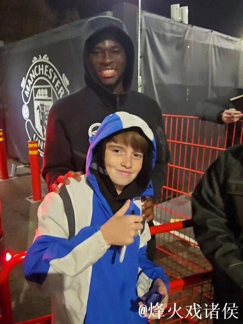 巴莱巴首谈转会曼联传闻,否认因此摆烂!曝曼联欲出售6000万铁腰 巴莱巴首谈转会曼联传闻,否认因此摆烂!曝曼联欲出售6000万铁腰