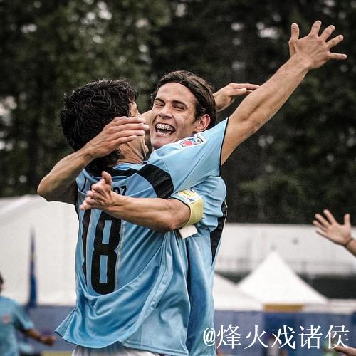 苏亚雷斯在斯坦福桥进球时,没有人与他一起庆祝 苏亚雷斯在斯坦福桥进球时,没有人与他一起庆祝